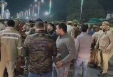 UP News: मुरादाबाद में शराब की दुकान के सामने युवक की गोली मारकर हत्या, परिजनों ने किया सड़क जाम का हंगामा